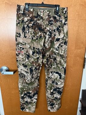 Men's Sitka Tactical Cargo Pants in Camo